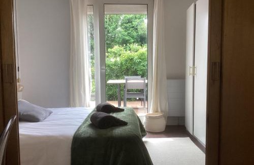 Toulouse South-East House | 50 m2 T2 au calme, lumineux, confortable, cosy, climatisé, privatif avec parking gratuit et terrasse