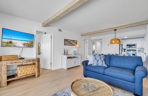 Miramar Beach Condo | 504D | Newly Renovated & Luxe + Free Beach Service!