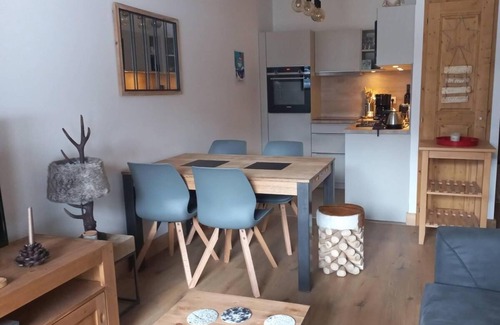 Valmorel Apartment | 50m from ski slopes, 3rd floor, view mountain, balcony, tv, 51m², Valmorel