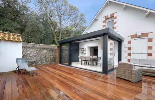 Saint-Michel-Chef-Chef Ski Chalet | 50m from the beach, pretty house for 8