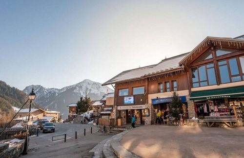 Champagny-en-Vanoise Apartment | 50m from ski slopes, 2nd floor, balcony, tv, ski locker, 21m², Champagny-en-Vanoise