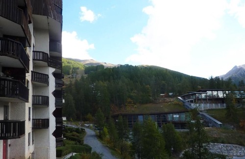 Les Orres Apartment | 50m from ski slopes, 3rd floor, balcony, tv, ski locker, 26m², Les Orres