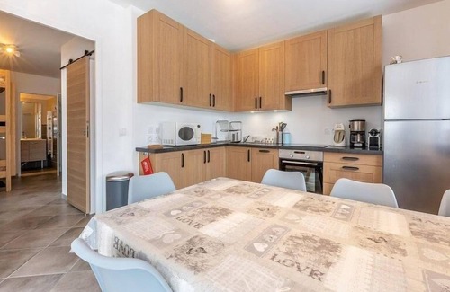Plagne Centre Apartment | 50m from ski slopes, 4th floor, view resort, terrace, parking, tv, ski locker, 60m², La Plagne