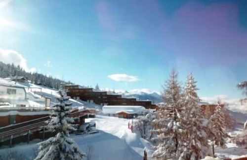 Arc-1600 Apartment | 50m from ski slopes, 8th floor, balcony, tv, ski locker, 65m², Les Arcs