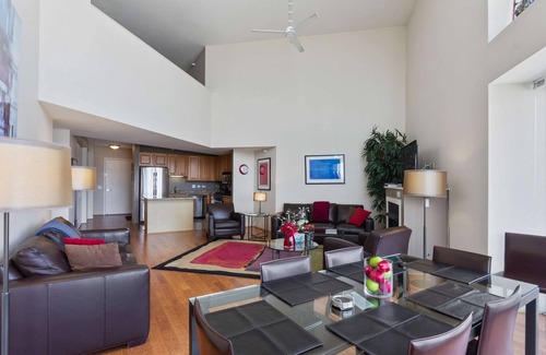 Downtown Chicago Apartment | 51/52nd Floor Penthouse-VIEWS, Fireplace, Pool