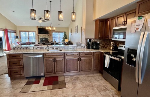 Hidden Valley Apartment | 5148 Summit Drive, Hidden Valley