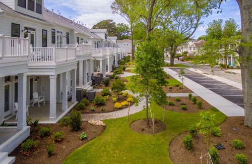 Northeast Virginia Beach House | 519 The Great Neck House