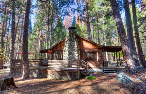 North Wawona House | 53 Creekside Cabin