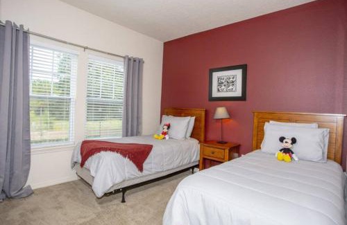 Kissimmee House | 5370 INCREDIBLE 8 MINS TO DISNEY LUCAYA VILLAGE RESORT