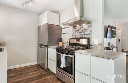 Franklin Park Apartment | 5412 Pine xxxxxxxxxx