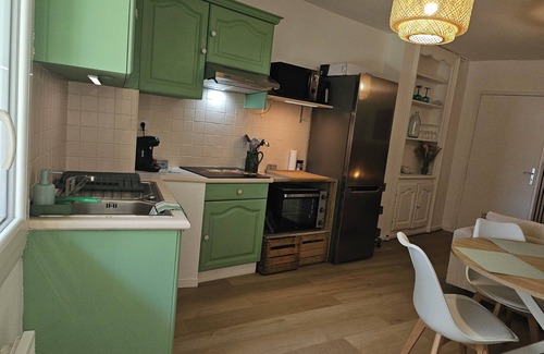 Saint-Cannat Apartment | 54m² cocooning apartment in the center of St Cannat