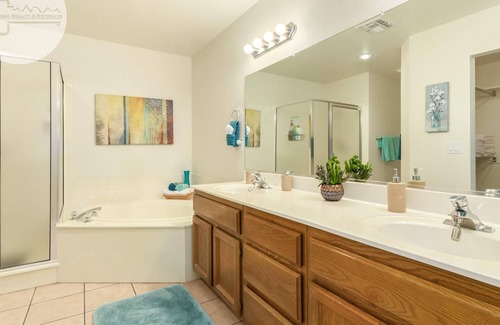 East Mesa House | 55+, Htd Pool, Spa, Tennis, Pickle Ball and more..