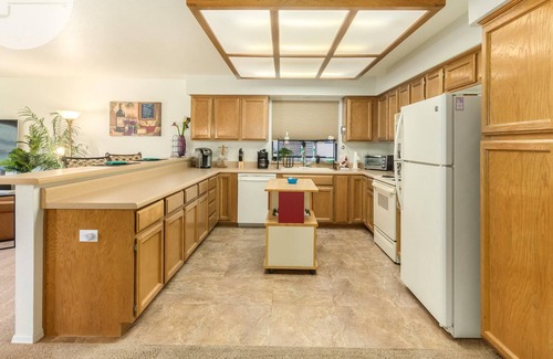 East Mesa House | 55+, Htd Pool, Spa, Tennis, Pickle Ball and more..