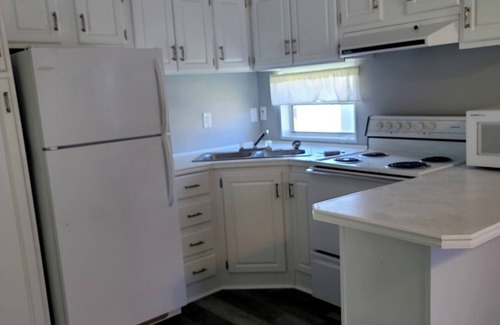 Waynesville Cottage | 55+ ID REQUIRED n30 days minimumnnnnnnnn