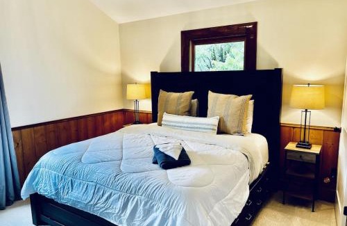 Blue Ridge House | 5500 sf cabin 6 king 2 queen beds heated pool spa game room mountain views