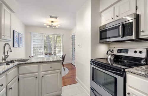 Kiawah Island Condo | 5558 Turtle Cove: Stylish Romantic Getaway, $150 Beach Gear/Bike Credit