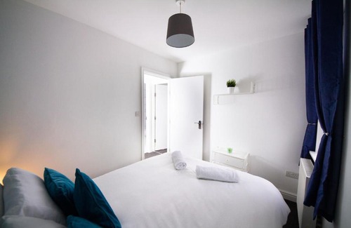 Bristol Apartment | 56b Mina rd