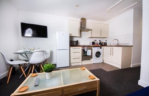 Bristol Apartment | 56b Mina rd