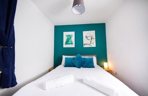 Bristol Apartment | 56b Mina rd