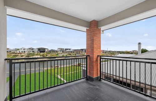 Nangkita House | 5B Blanche Parade Hindmarsh Island - Linen Included
