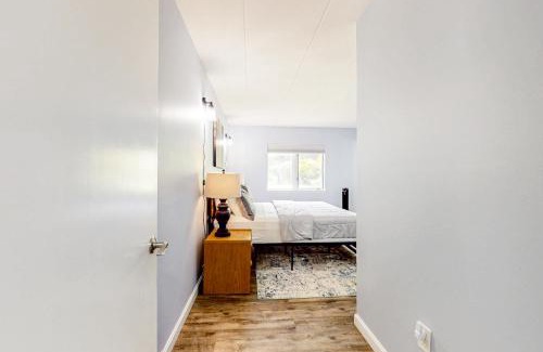 West Dover House | 5B Mountain Village- Unit B