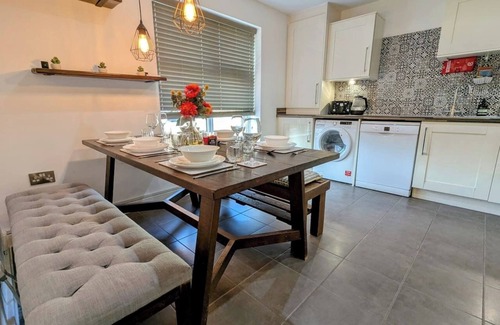 Manchester House | 5Bedrooms|PrvParking|LongStays|FreeWifi|Discount