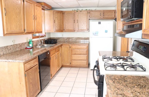 Downey House | 5BR/2BA Spacious 2-Story Pool House + Driveway Parking
