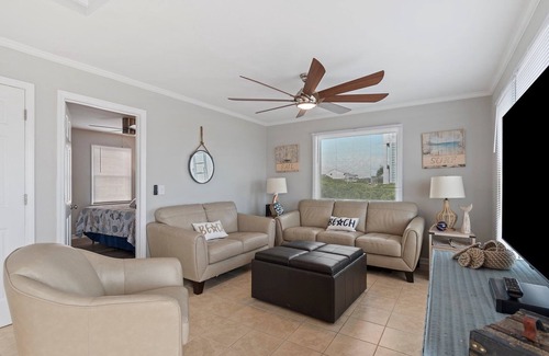 Yaupon Beach House | 5BR/4BA Home - REMODELED, Oceanfront, Close to Pier, Sleeps 10