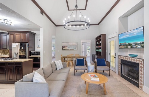 Crystal Beach Cottage | 5BR/4BR Oasis w/Pool, Bar, Firepit – Sleeps 14, multi-family, <5 Mins to Beach!