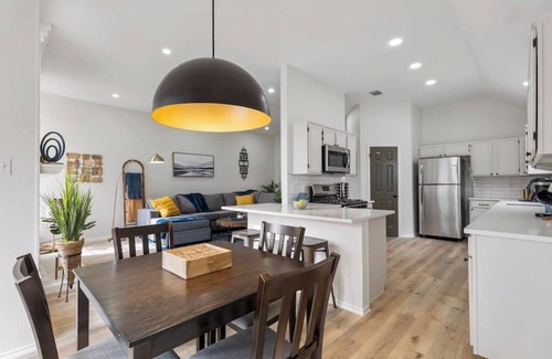 McNeil House | 5BR Bonnie Home Steps from It All!