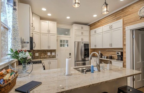 Central Colorado Springs House | 5BR Charm|Hot Tub & Fire Pit|Downtown