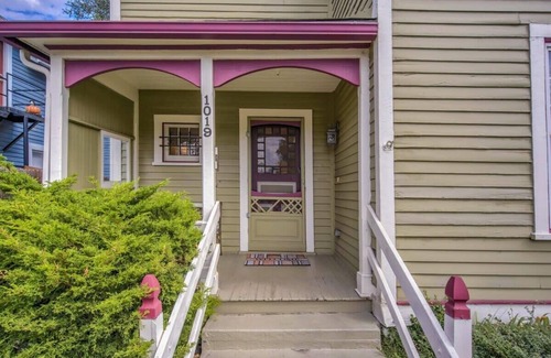 Central Colorado Springs House | 5BR Charm|Hot Tub & Fire Pit|Downtown