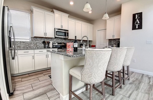 Loughman House | ✨ 5BR Disney Dream Villa | Theater, Pool & Game Loft | 20% Off Thru end 2025!