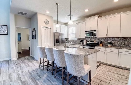 Loughman House | ✨ 5BR Disney Dream Villa | Theater, Pool & Game Loft | 20% Off Thru end 2025!