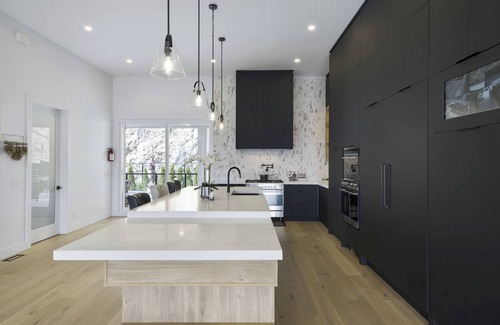 Central Okanagan House | 5BR Home/Seasonal Pool/Lake Views