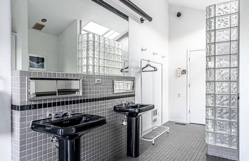 Spicewood House | 5br Home w/Pool and a View!