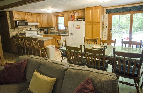 McHenry House | 5BR lakefront Cottage. Almost Heaven offers a true family retreat at Deep Creek
