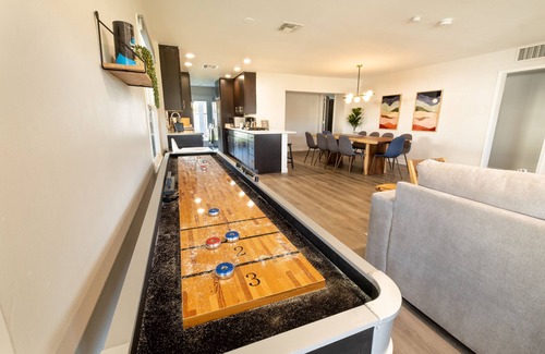 Encanto House | 🌵5BR Midtown Retreat 🌵 Heated Saltwater Pool/Spa ⭐ Firepit ⭐ BBQ ⭐ Office ⭐