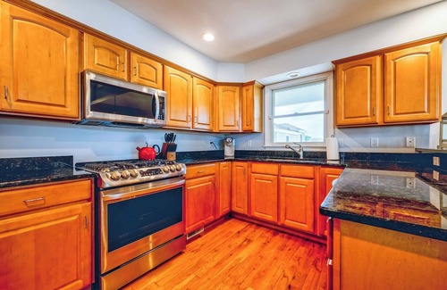 Peahala Park House | 5BR Oceanside with New Pool, Covered Outdoor w/Rooftop - Beach Haven Park, LBI
