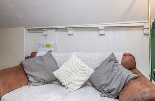Whitehaven Cottage | 5C QUEEN STREET, pet friendly, country holiday cottage in Whitehaven