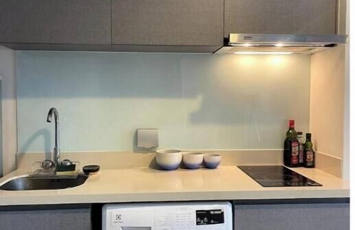 Sukhumvit Apartment | 5min to Metro 7eleven Pool Kitchen Gym -city viewnn