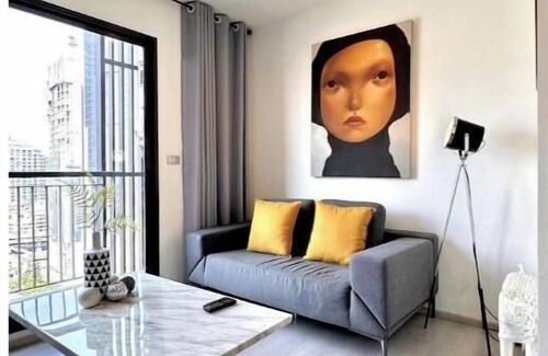Sukhumvit Apartment | 5min to Metro 7eleven Pool Kitchen Gym -city viewnn