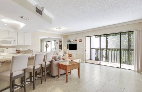 Xanadu Condo | 5min Walk to Jupiter Beach From this Cozy Condo