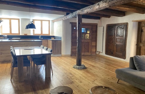 Cervieres Ski Chalet | 6/7-person chalet with fireplace, sauna and Jacuzzi. Serre Chevalier Valley