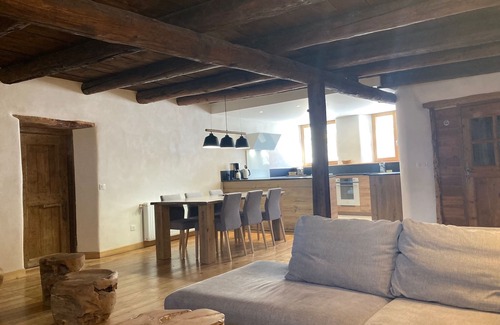 Cervieres Ski Chalet | 6/7-person chalet with fireplace, sauna and Jacuzzi. Serre Chevalier Valley