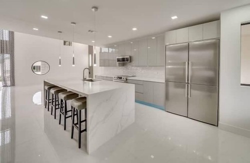 Southwest Ranches Apartment | 6 Bedroom 687891 by Houzlet