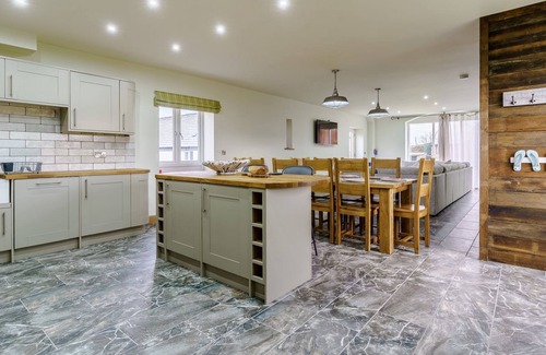 Marloes Cottage | 6 bedroom accommodation in St Brides