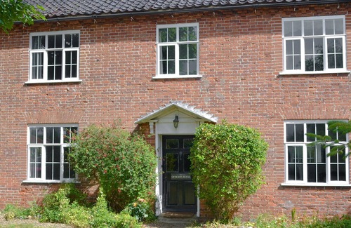 Bacton Cottage | 6 bedroom accommodation in Bacton-on-Sea, Norwich