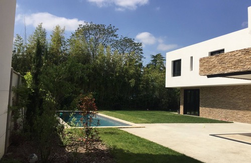 Cauderan House | 6-bedroom architect-designed house with swimming pool in Bordeaux