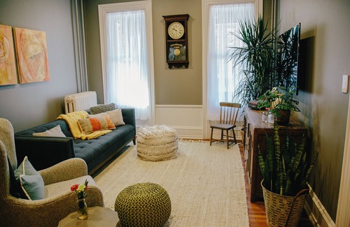 Lancaster House | 6 Bedroom Downtown Home/Remodeled + Close to all